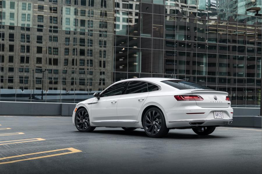  Volkswagen Arteon 4Motion R-Line 2019 года  (NA) (фото 4 из 40)